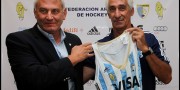 CAH Presidente Daniel Marcellini con el nuevo entrenador de Las Leonas Marcelo Garaffo