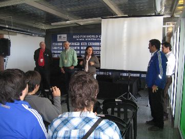 Estudiantes visitan la Copa del Mundo FIH BDO 2010