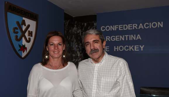 FIH Executive Board Member Sandra Isola with new Argentina Hockey President Anibal Fernandez