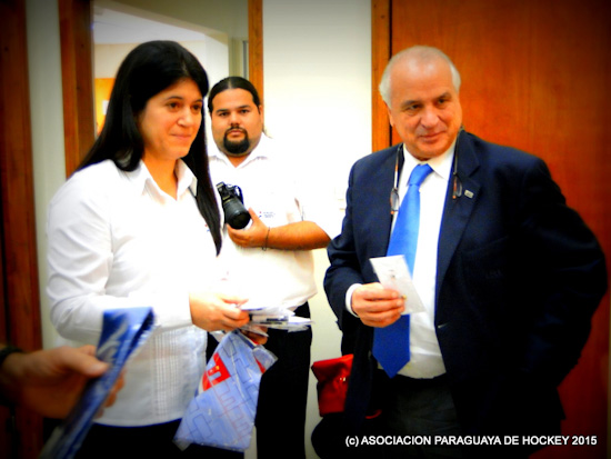 Dra Monica Seifart de Martinez (Directora de Gabinete Secretaria Nacional de Deporte), Leandro Negre (FIH President)