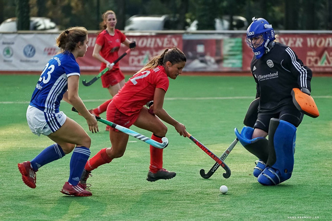 Constanza Palma (Chile) playing for Crefelder, Germany