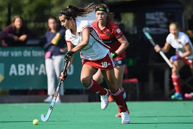 Manuela Urroz (Chile) playing for Antwerp, Belgium