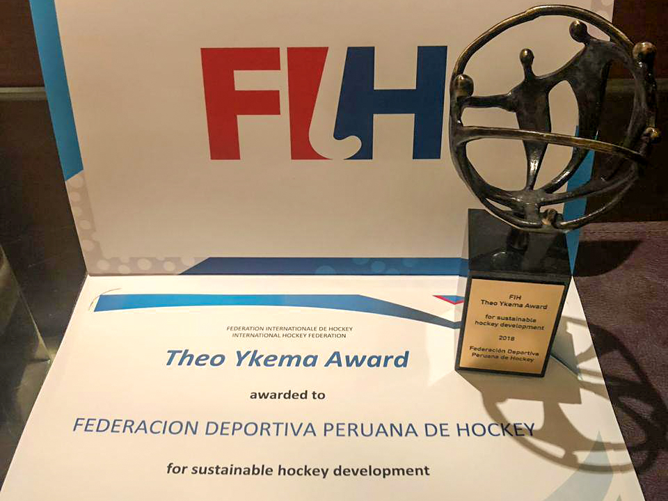 Peru recibió el Premio Theo Ykema de la FIH