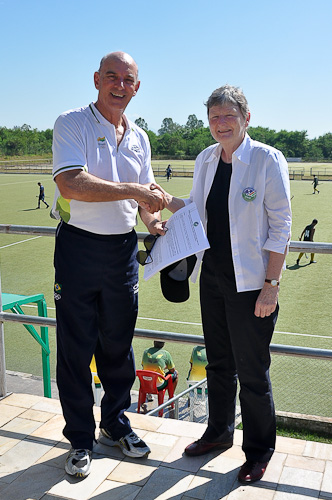 El Presidente de la CBHG Sr. Sydnei Rocha y la Secretaria General de la PAHF Sra. Sue Neill