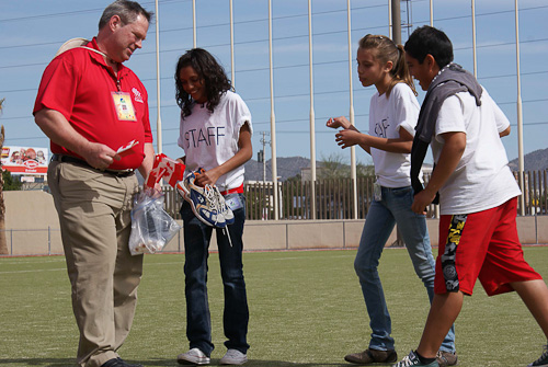 Canada donates hockey gear at Hermosillo